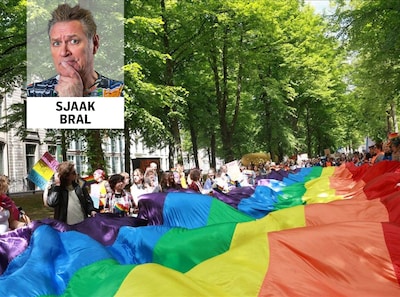 Furry- en pupcommunity bij Pride Walk, maar geen maskers: ‘Gezichtsbedekking verboden bij demonstrat