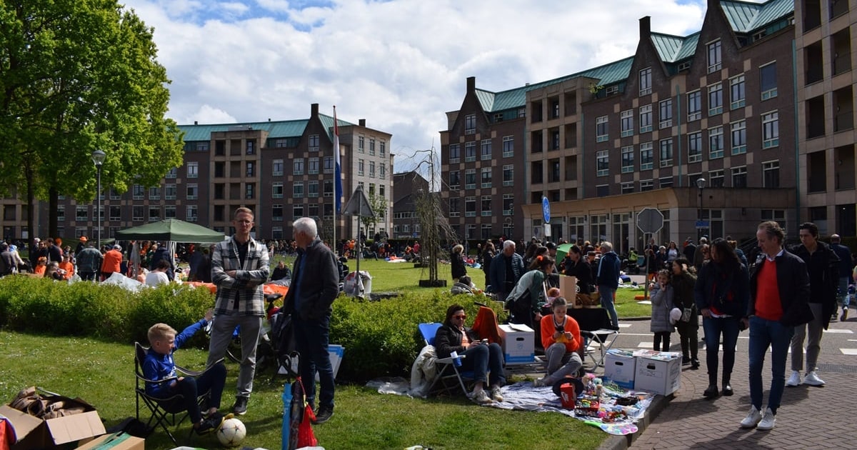 Fiets parkeren, plassen en meer: 5 x onmisbare tips voor Koningsdag in Helmond