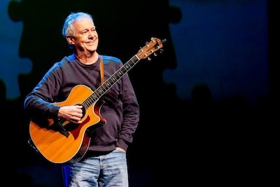 Harrie Jekkers kreeg blaaskanker en zocht zijn heil in whisky: ‘Had alleen nog maar trek in drank’