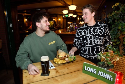 Long John’s verrast met je reinste comfortfood: de happen vallen gewoon uit elkaar op je tong