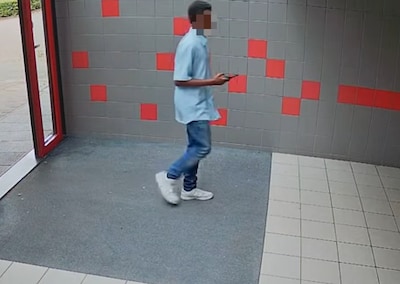 Politie toont herkenbare beelden van nepagent die kwetsbare ouderen in Gorinchem en Sliedrecht beroo