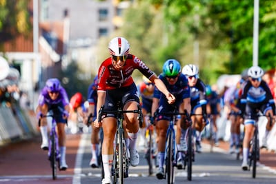 Belgische die ook op het ijs stond wint massasprint Eneco Tour, straks de mannen van start