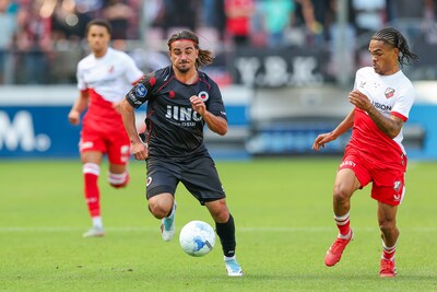 Van spelen op veldje in AZC tot eredivisie: voor Irakli Yegoian was voetbal de uitweg