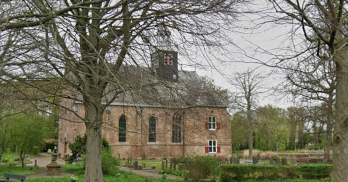 Blinde kunstenares Charlotte Glorie presenteert nieuwe bundel in Slotkapel Egmond aan den Hoef