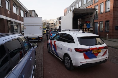 Fietser rijdt kind aan in drukke straat in Deventer, politie houdt twee omstanders aan