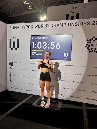 Utrechts ‘dieseltje’ Disseldorp schittert op WK Hyrox met top twintigklassering én podiumplek