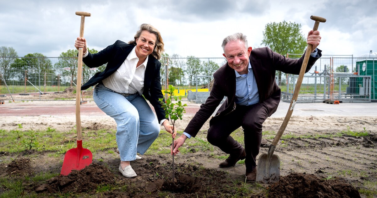 Bouw van 16 sociale huurwoningen gestart in nieuwe wijk ’t Súd in Hurdegaryp