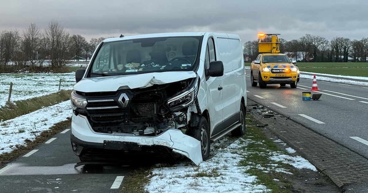 Forse schade na botsing tussen twee voertuigen bij Fleringen