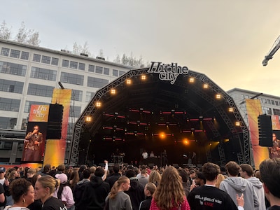 Zien: meezingen en springen met Jonna Fraser op festival Hit the City