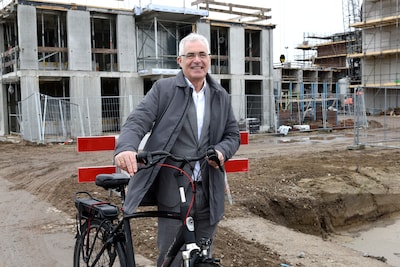 Arjan Noorthoek geeft het Woerdense estafettestokje door: ‘Nu eerst naar Rome fietsen’