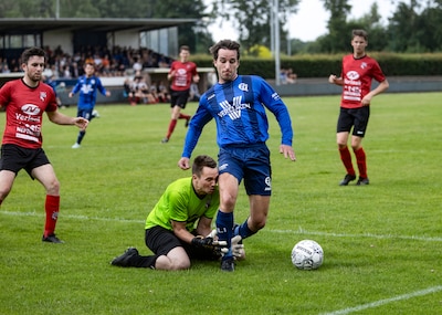ELI verliest van RKGSV: ‘In de rust zei ik dat mijn jongens als mietjes stonden te voetballen’