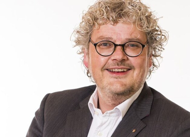 Heb dan ook de moed om die hele polder vol te plempen met windmolens ...