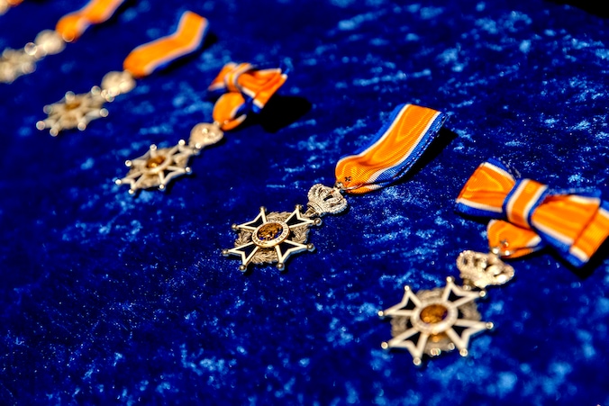 Hans van Balkom uit Wijbosch is nu Officier | Regio | AD.nl
