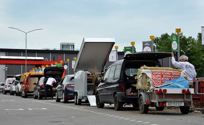 Afvalstations HVC blijven open: ‘Veel mensen geven gehoor aan oproep ...