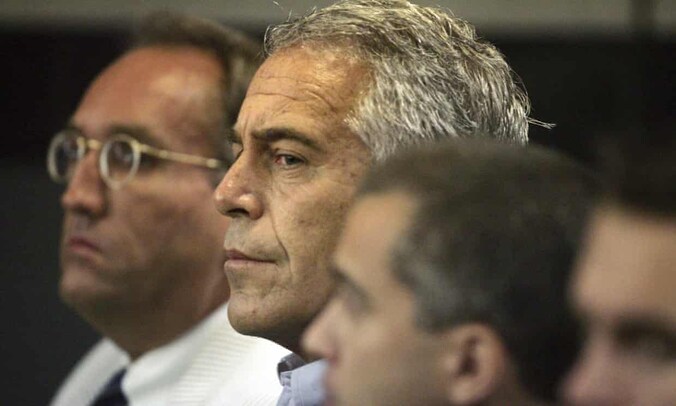 Woede om dood Epstein: ‘Hoe kan iemand die zo spraakmakend is zelfmoord ...