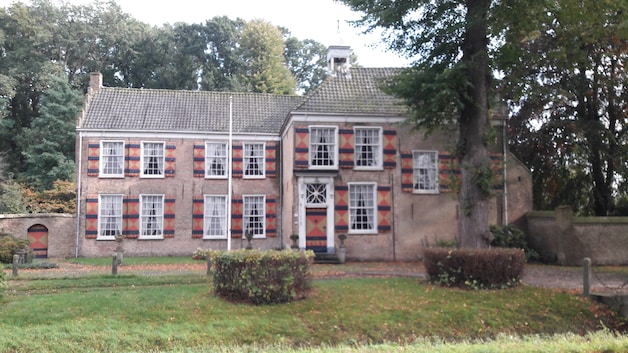 Kasteel Zuidewijn in Sprang-Capelle gaat in de verkoop; de jonkvrouw ...