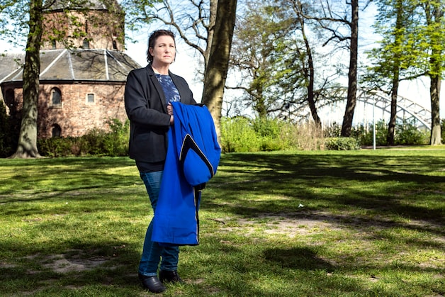 Trouwambtenaar stapt na ontslag op staande voet naar rechter | Regio ...