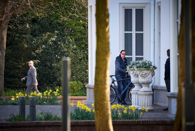 Op het Catshuis hakt de ministersploeg de knoop door: we gaan dit doen ...
