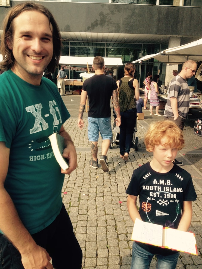 Het wordt minder met de boeken bij Boekenmarkt in Tilburg | Regio | AD.nl