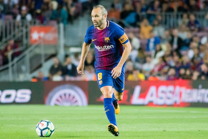 Iniesta tekent contract voor het leven bij FC Barcelona | Sport | AD.nl