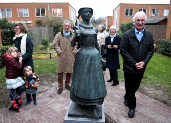 Strijdbare Katherijn van Leemput siert dreef in Overvecht | Regio | AD.nl