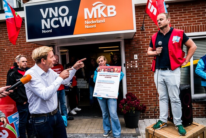 FNV kondigt dagenlange stakingsgolf aan om vroegpensioen: ‘Economie ...