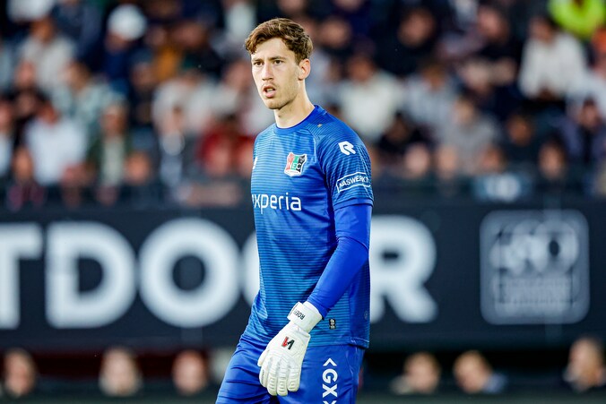 Robin Roefs naar Premier League: doelman verpulvert transferrecord NEC ...