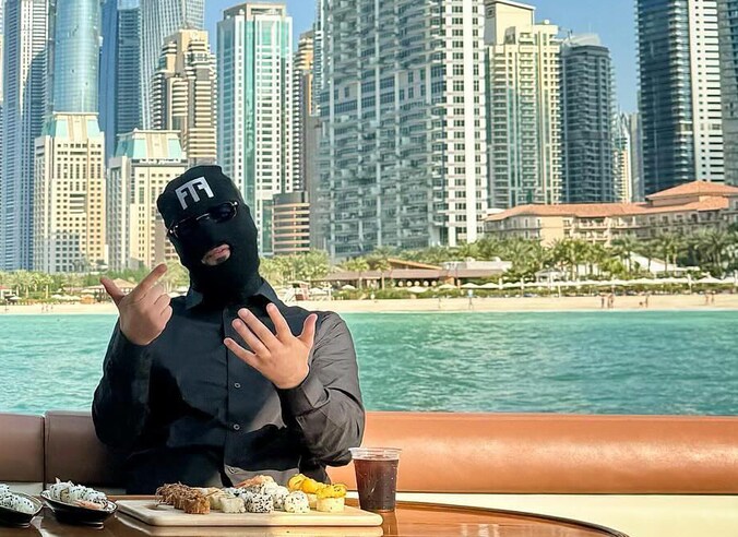 Rapper Fatah, die vastzat met Quincy Promes, vanuit Dubai uitgeleverd ...