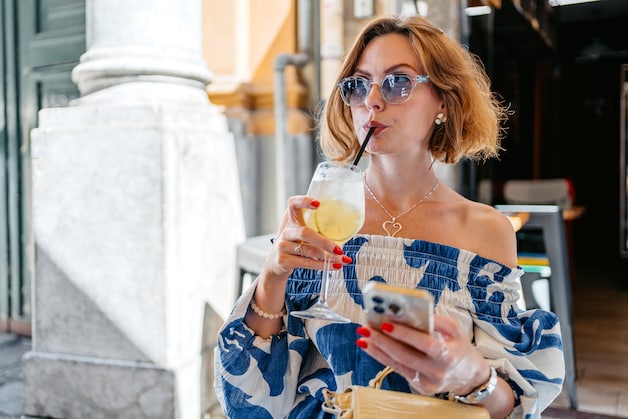 Na aperol is ook limoncello spritz een grote hit: ‘Lekker groot glas ...