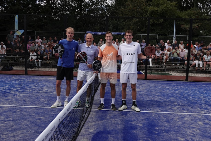Arjen Robben verliest bij profdebuut op de padelbaan, maar oogst lof ...