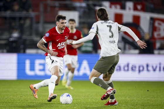 Oppermachtig PSV haalt uit tegen AZ, Guus Til maakt hattrick tegen oude ...