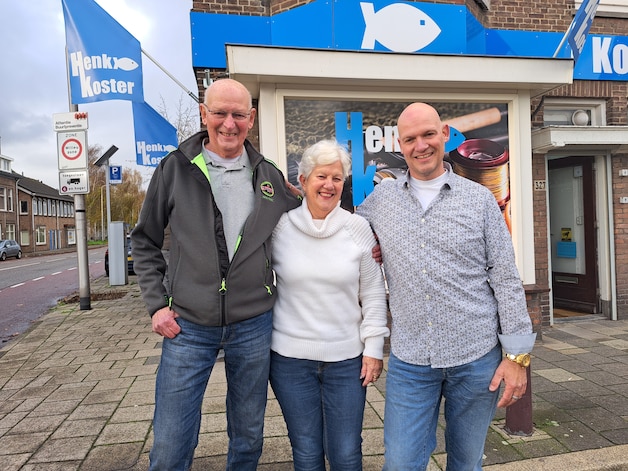Ook nieuwe generatie vissers weet winkel van Henk Koster te vinden, die ...