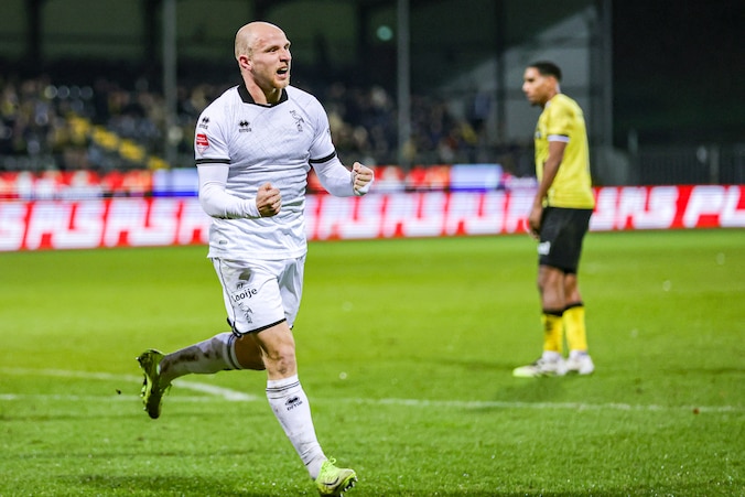 Koploper ADO boekt ruime zege, naaste belager Cambuur morst punten, FC ...