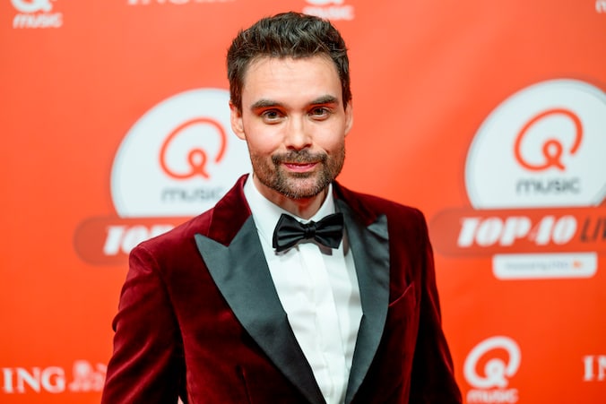 Invalklus Domien Verschuuren heeft heel weinig om het lijf: radio-dj ...