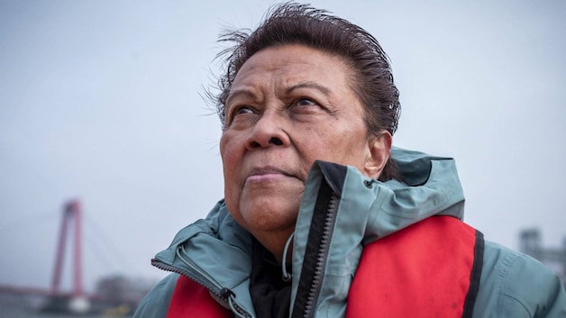 Frieda Tomasoa kijkt wil niet alleen excuses, maar ook genoegdoening.