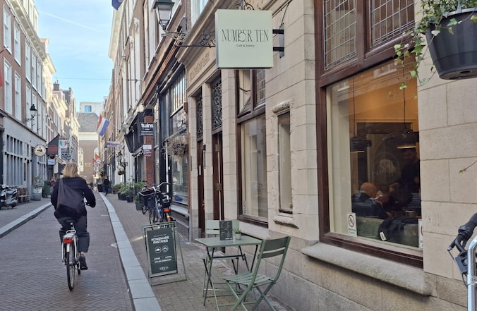 koffie-en-croissants-number-ten-is-geopend-in-den-haag-regio-ad-nl
