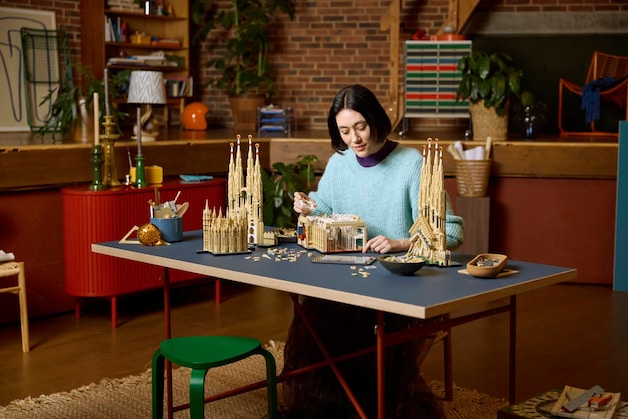 lego-lanceert-bouwdoos-met-meer-dan-12-000-steentjes-sagrada-familia