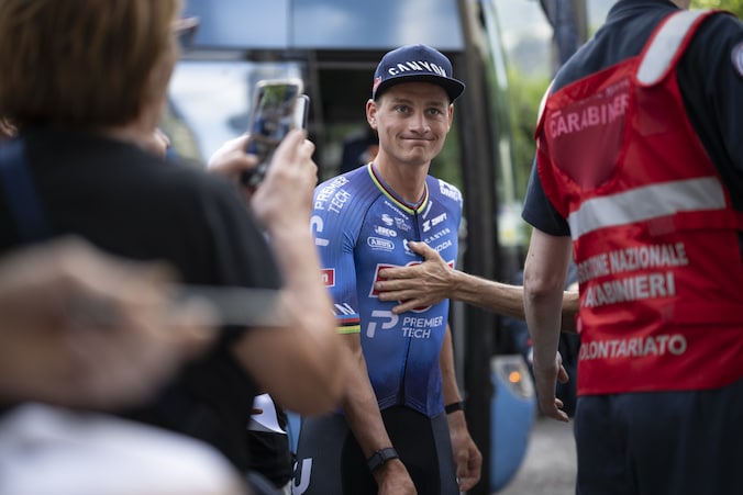 Van der Poel voelt zich beter na eerste moeizame dagen in Zwitserland: 'Ik  moet wat geduld hebben' | Sport | AD.nl