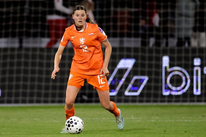 Ajax-talent en Oranje-international Renee van Asten (19) op weg naar FC ...