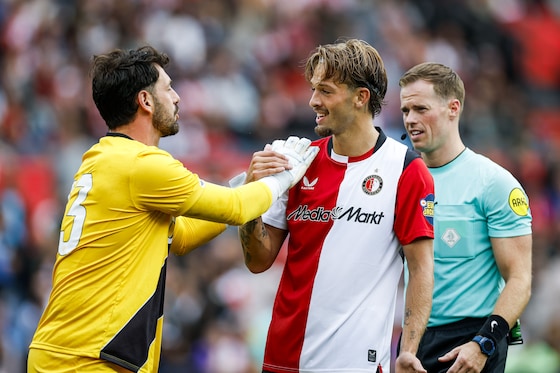 Feyenoord verslaat Conference League-finalist Rayo Vallecano en blijft ...