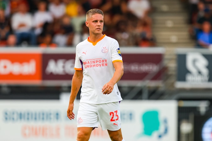 veerman-naar-borussia-dortmund-psv-verkoopt-middenvelder-voor