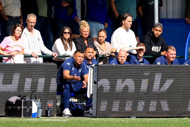 Voetbalclub GVVV Zet Oud prof Jhon Van Beukering En Broer Per Direct Op 