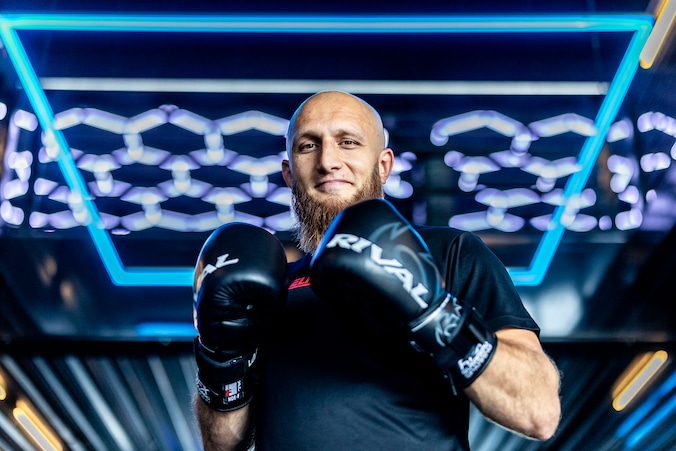 Omar wil met boksschool Westlanders mentaal sterker maken: ‘Kennismaken ...