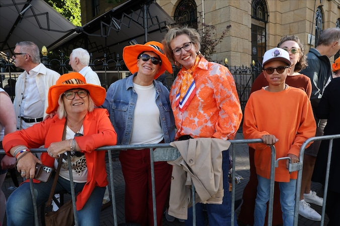 foto-s-prinsjesdag-2026-in-den-haag-n-groot-oranjefeest-regio-ad-nl
