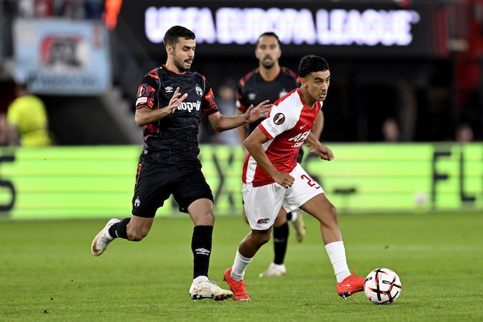 LIVE Europa League | AZ krijgt bal niet langs oud-Feyenoord keeper ...
