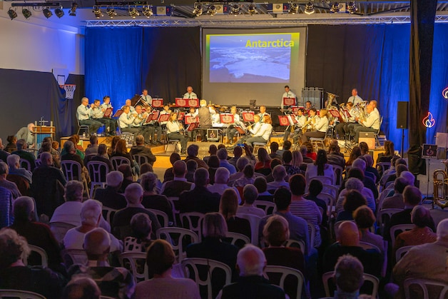 Na 70 jaar bij de fanfare is Toine Duthoy uit Aardenburg nog lang niet ...