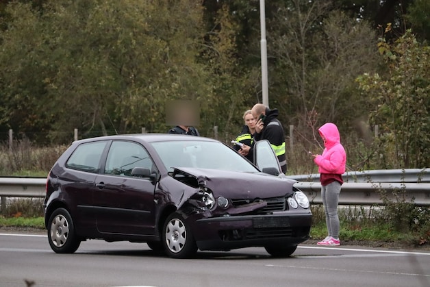 Auto en vrachtwagen botsen op Midden-Brabantweg in Kaatsheuvel | Regio ...