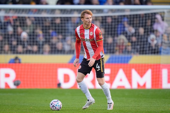 Sepp van den Berg leeft op bij Brentford: ‘Als ik hier alles speel ...