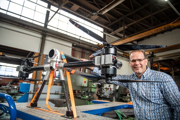 Eelco Osse uit Almelo wacht op de dag dat zijn drones toegepast mogen ...