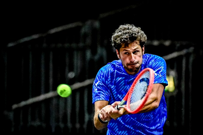 Robin Haase (35) is generatiegenoot Thiemo de Bakker (34) de baas op NK ...